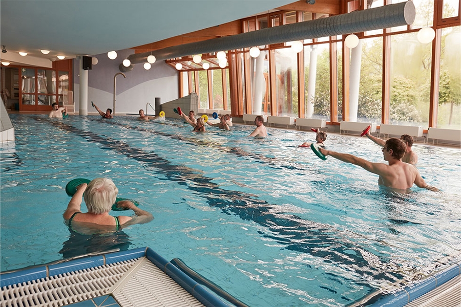 Bewegungsübrungen im Wasser Bewegungsübrungen im Wasser